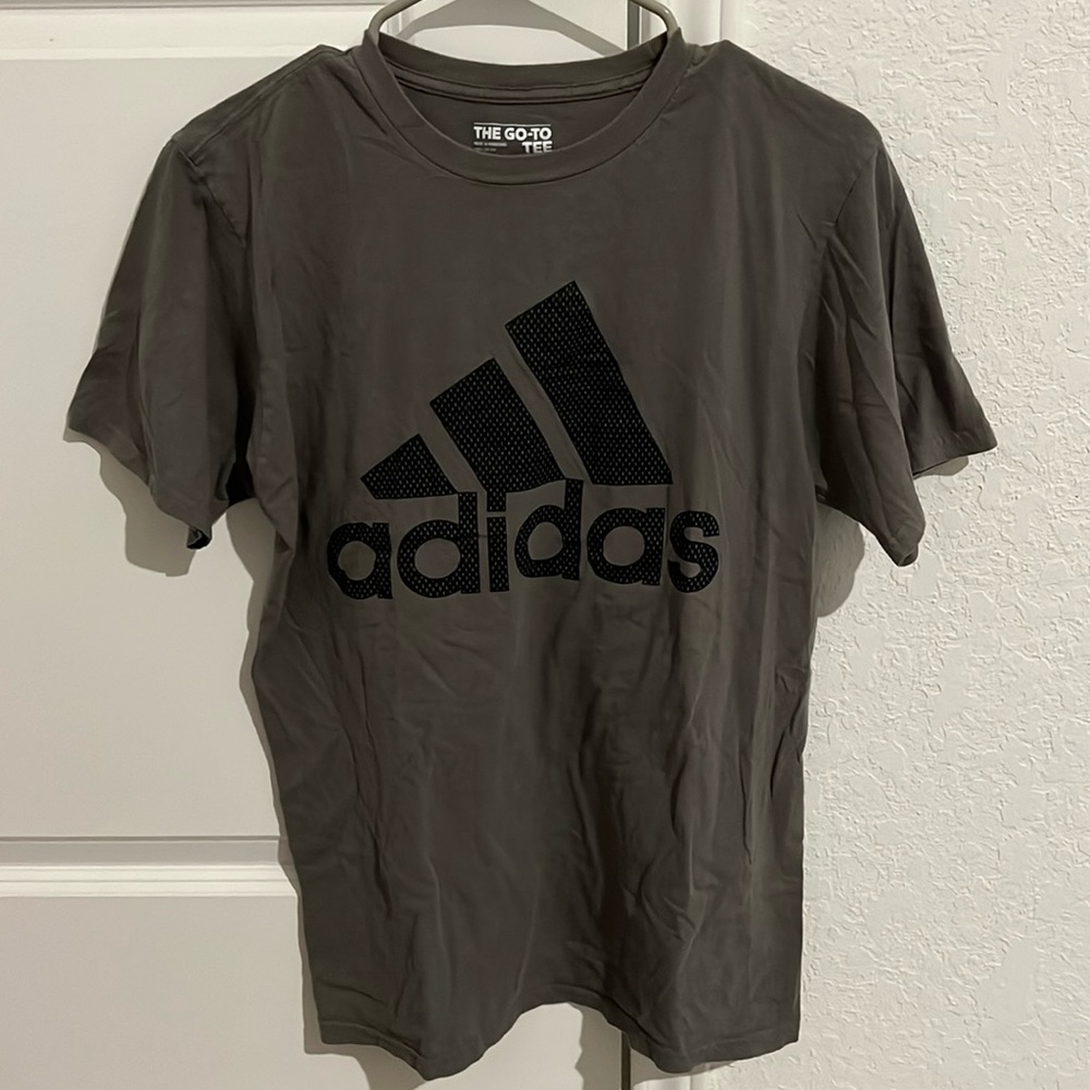 Men’s Adidas short sleeve t-shirt